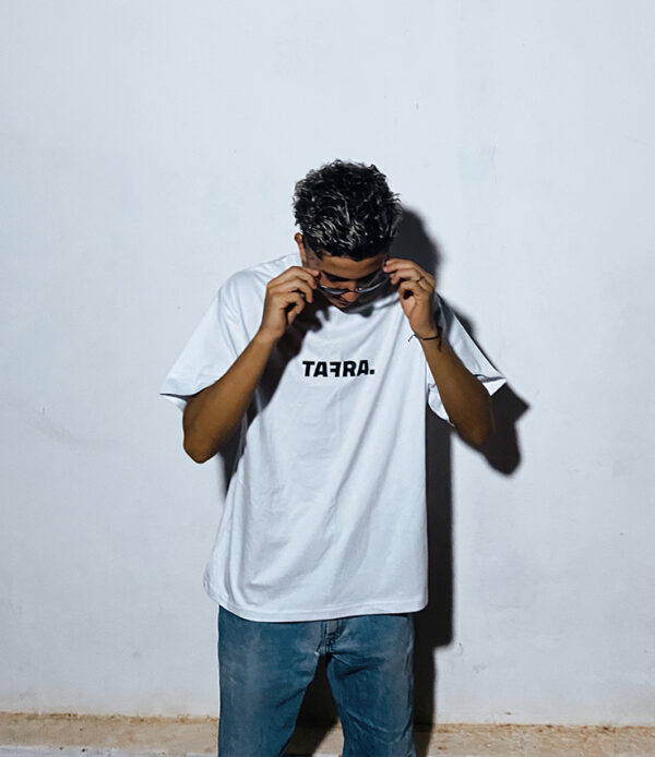 Tafra clothes - white oversized t-shirt - born to be different - Image 3