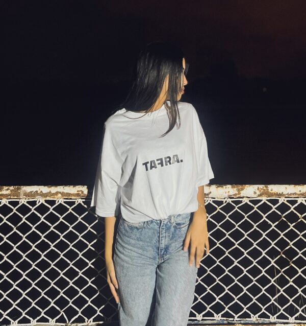 Tafra clothes - white oversized t-shirt - born to be different